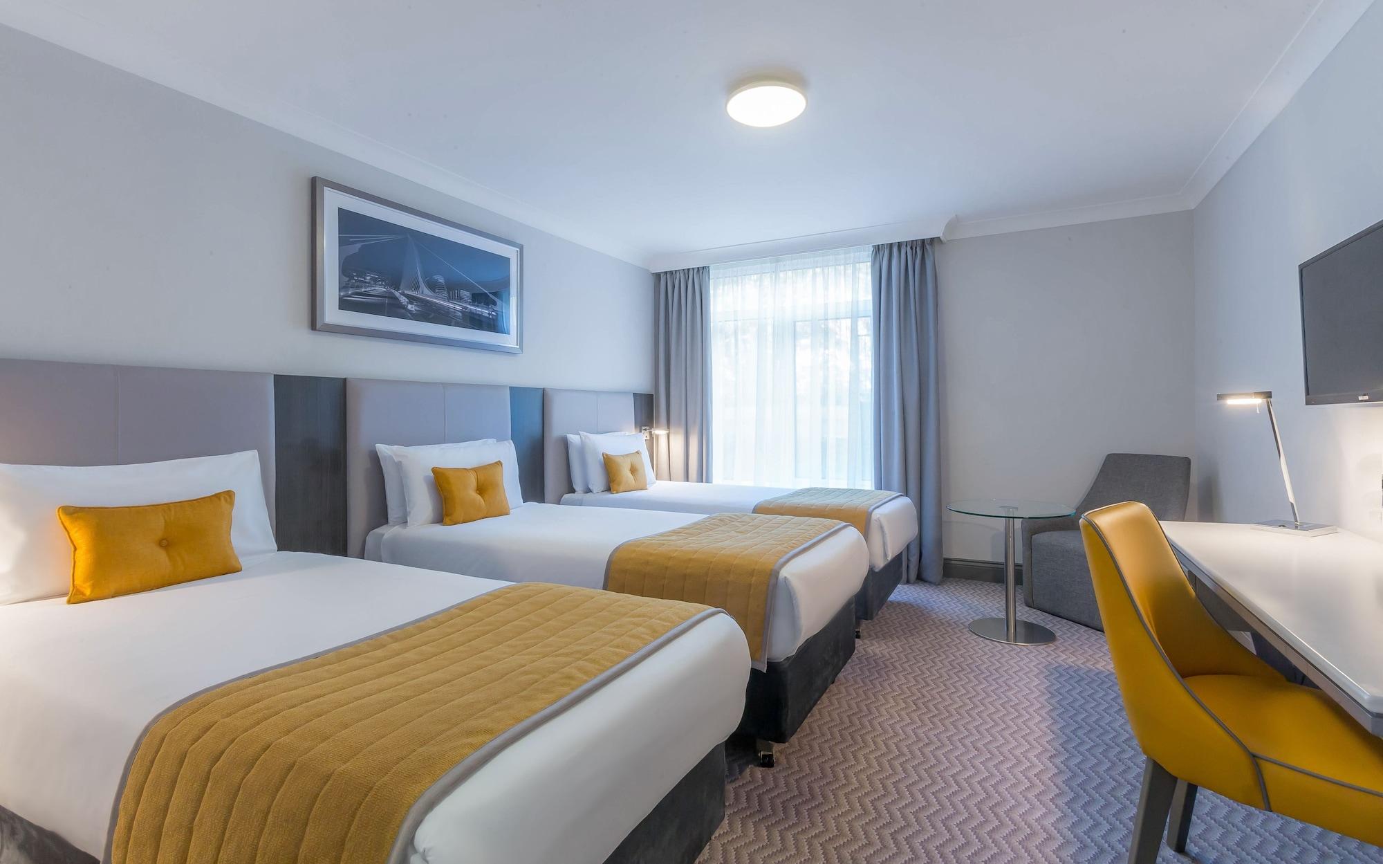 Maldron Hotel Dublin Airport Cloghran Exteriör bild
