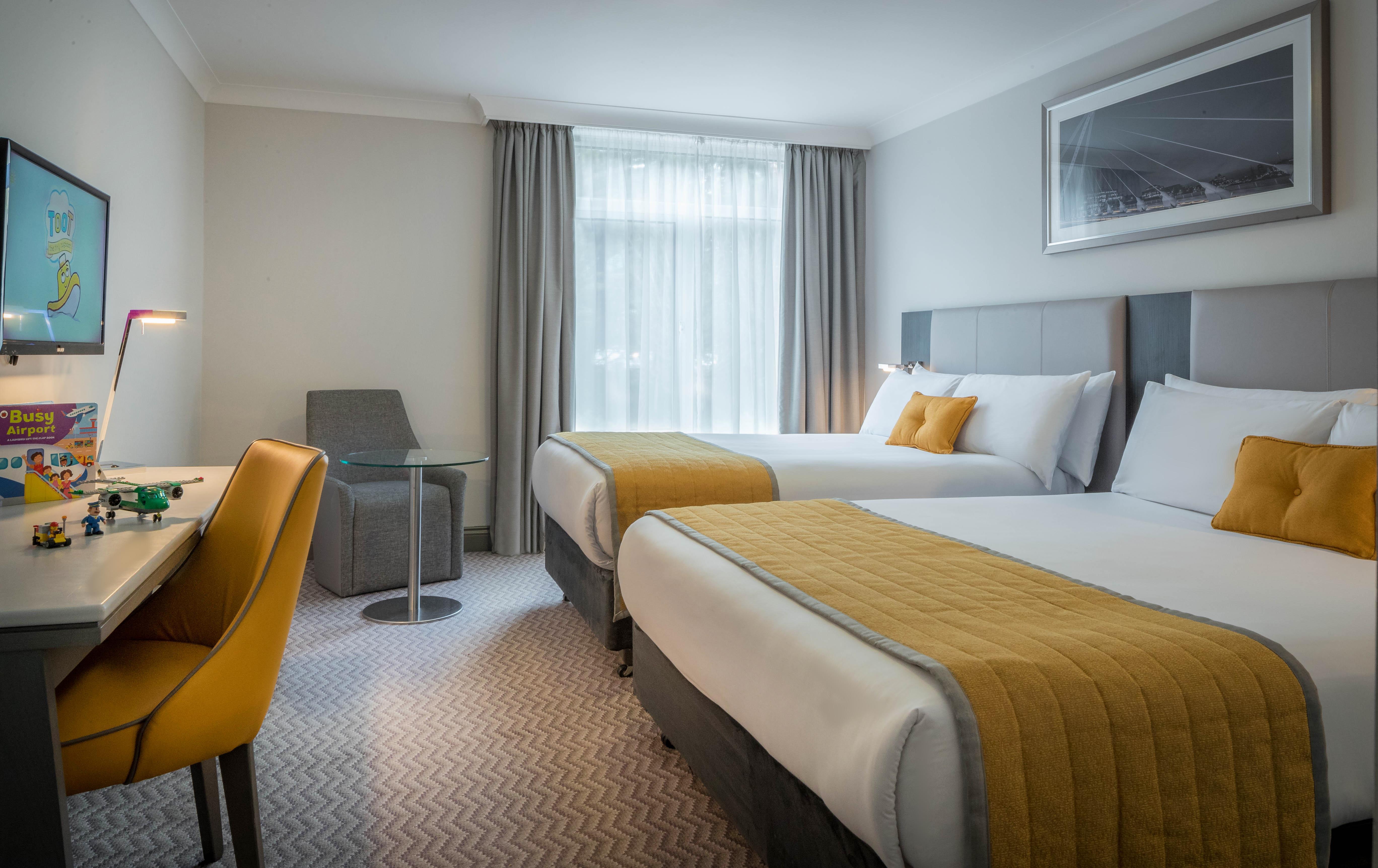 Maldron Hotel Dublin Airport Cloghran Exteriör bild