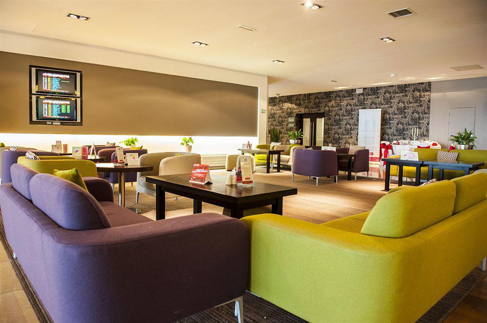Maldron Hotel Dublin Airport Cloghran Exteriör bild